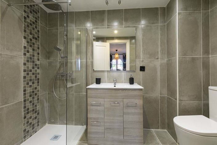 Image No.32-2 Bed Apartment for sale