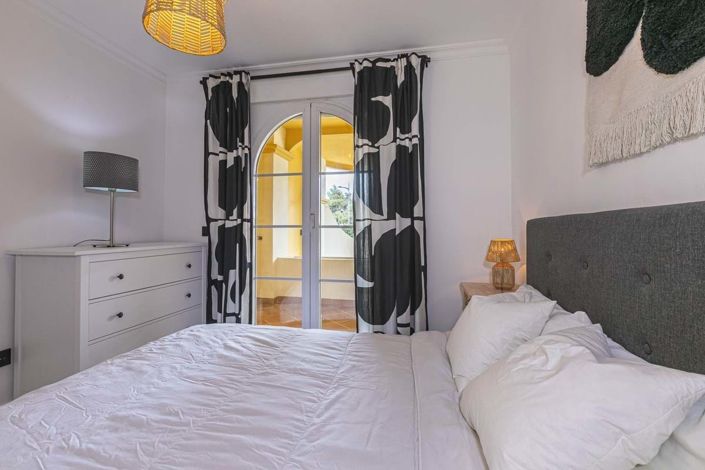 Image No.36-2 Bed Apartment for sale