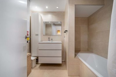 1447-654118-78d1f4f8b6655591b02d22fabb36a692d