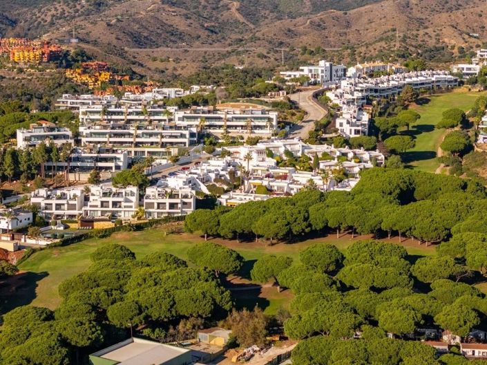 Image No.12-3 Bed Townhouse for sale