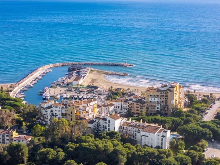 Image No.13-3 Bed Townhouse for sale