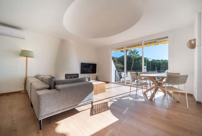 Image No.4-3 Bed Townhouse for sale