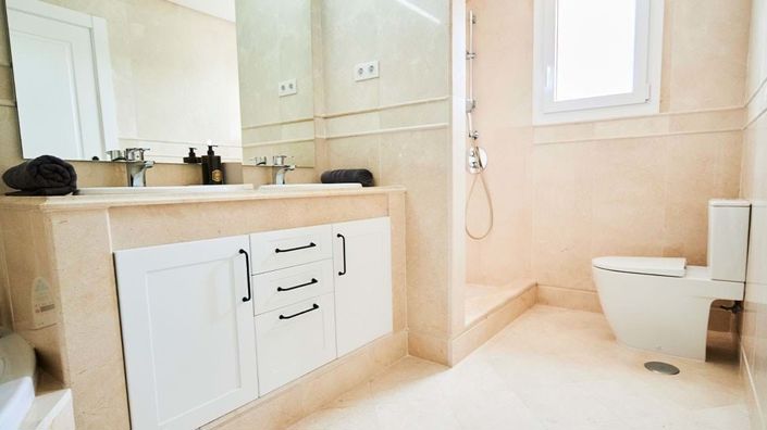 Image No.13-3 Bed Penthouse for sale