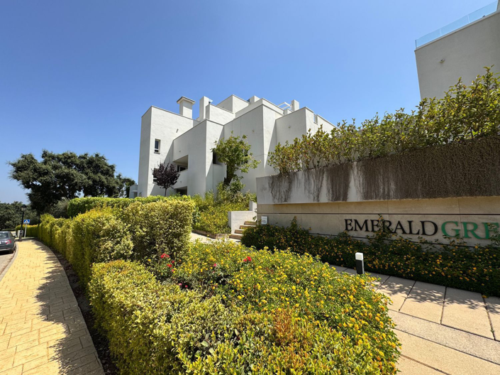 Image No.18-3 Bed Apartment for sale