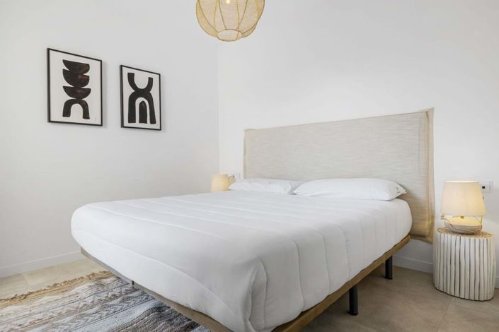 Image No.18-3 Bed Apartment for sale