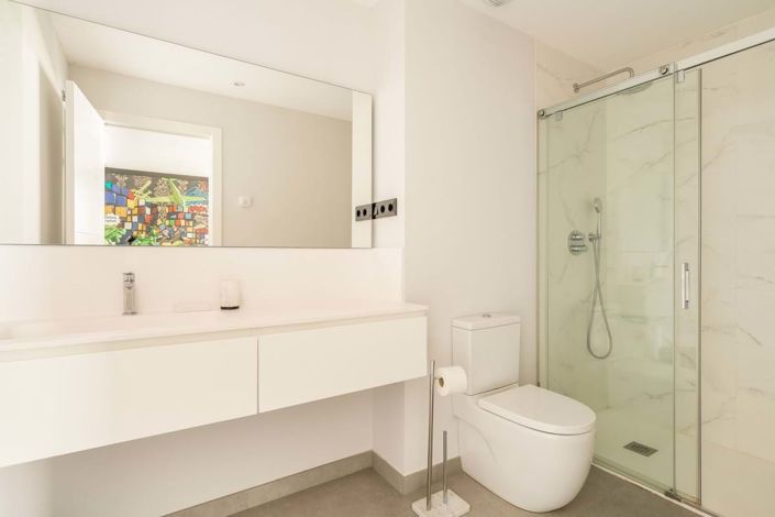 Image No.14-3 Bed Apartment for sale