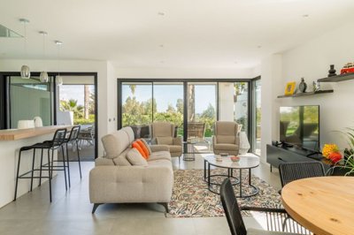 1447-647441-78d1f4f8b6655591b02d22fabb36a692d