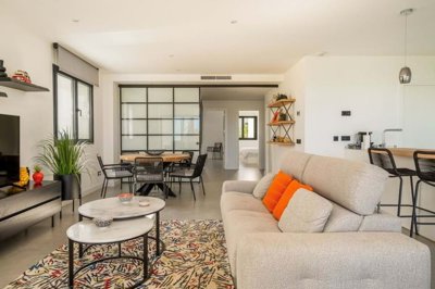 1447-647441-78d1f4f8b6655591b02d22fabb36a692d