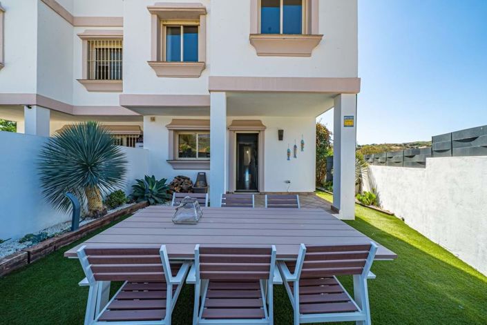 Image No.11-4 Bed Semi-Detached for sale