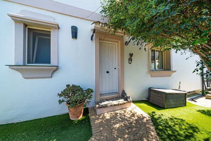 Image No.13-4 Bed Semi-Detached for sale