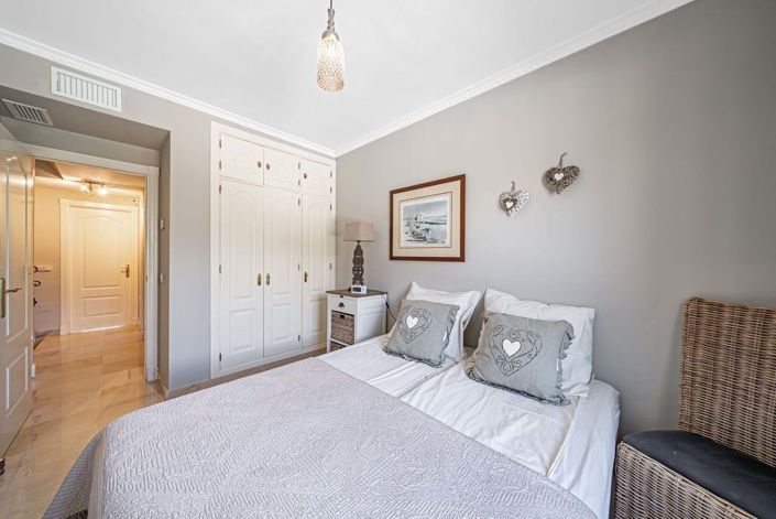 Image No.21-4 Bed Semi-Detached for sale