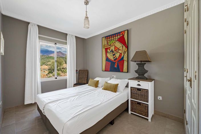 Image No.23-4 Bed Semi-Detached for sale