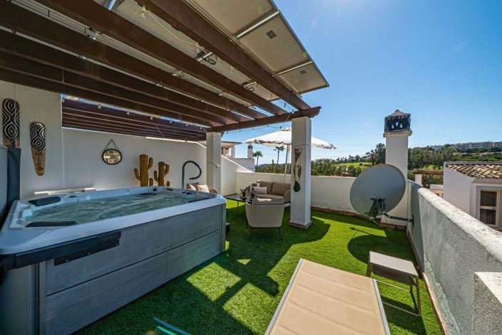 Image No.27-4 Bed Semi-Detached for sale