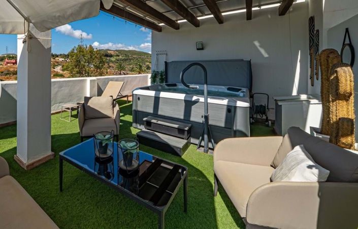 Image No.28-4 Bed Semi-Detached for sale