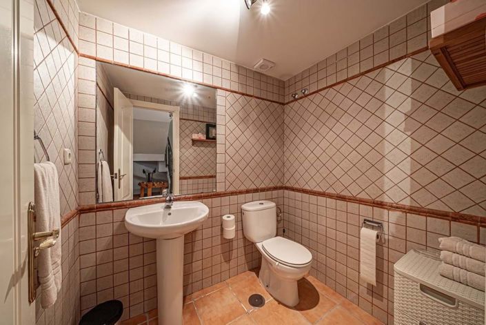 Image No.32-4 Bed Semi-Detached for sale