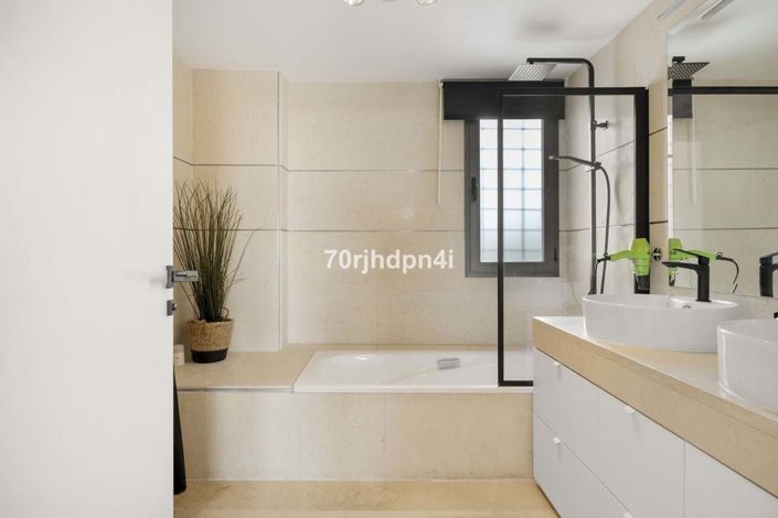 Image No.17-3 Bed Penthouse for sale