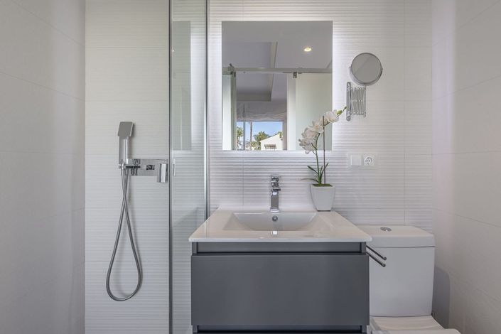 Image No.19-2 Bed Apartment for sale