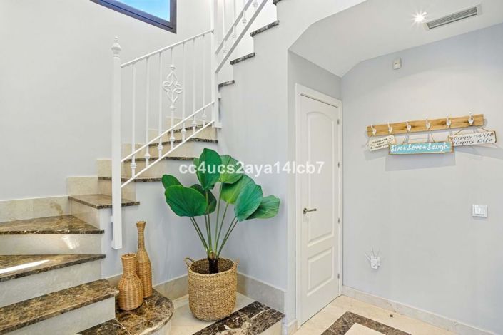 Image No.19-3 Bed Villa for sale