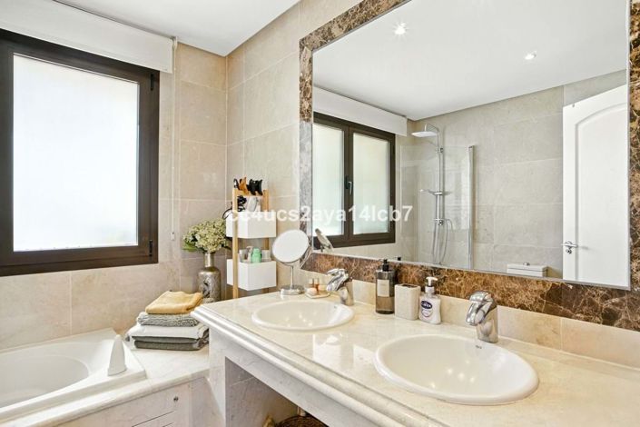 Image No.33-3 Bed Villa for sale