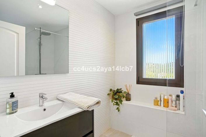 Image No.39-3 Bed Villa for sale