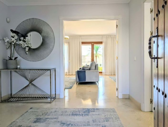 Image No.14-4 Bed Semi-Detached for sale