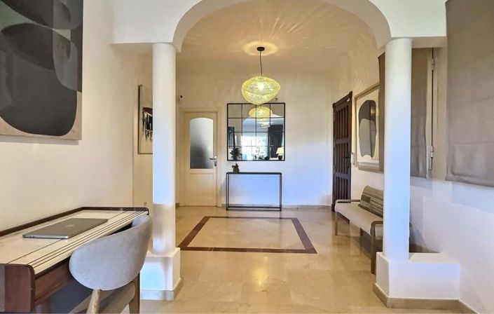 Image No.10-3 Bed Apartment for sale