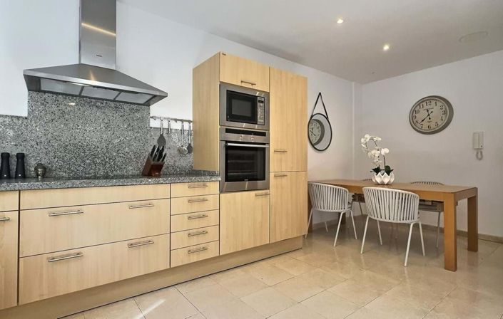 Image No.13-3 Bed Apartment for sale