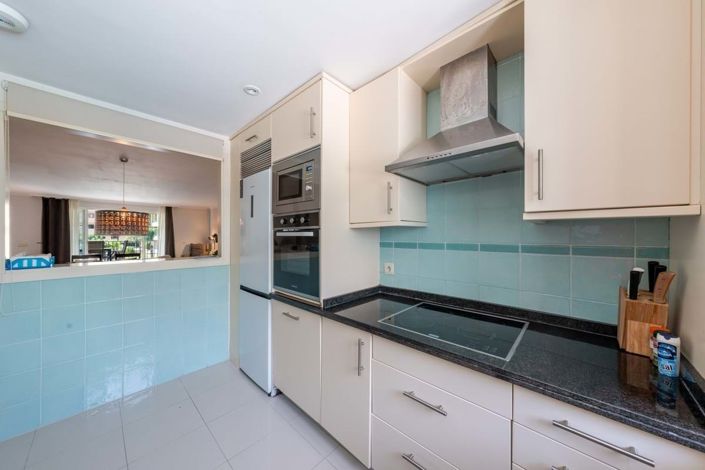 Image No.12-3 Bed Apartment for sale