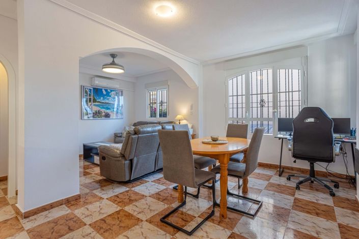 Image No.10-2 Bed Townhouse for sale