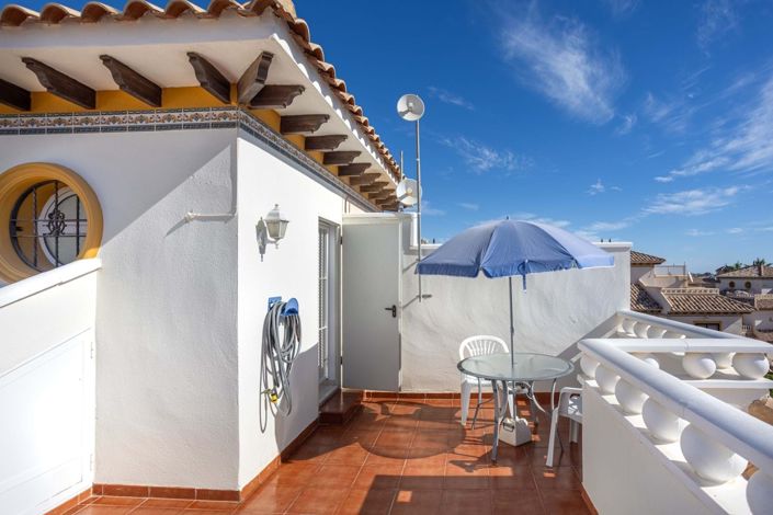 Image No.27-2 Bed Townhouse for sale