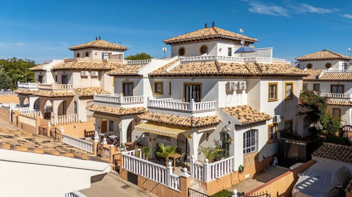 Image No.3-2 Bed Townhouse for sale