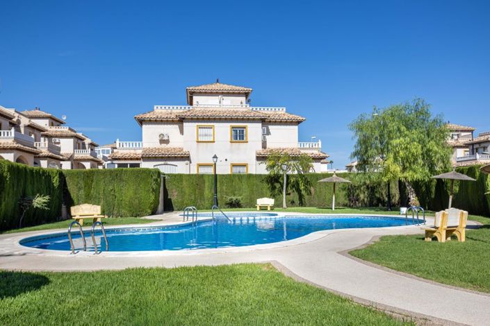 Image No.33-2 Bed Townhouse for sale