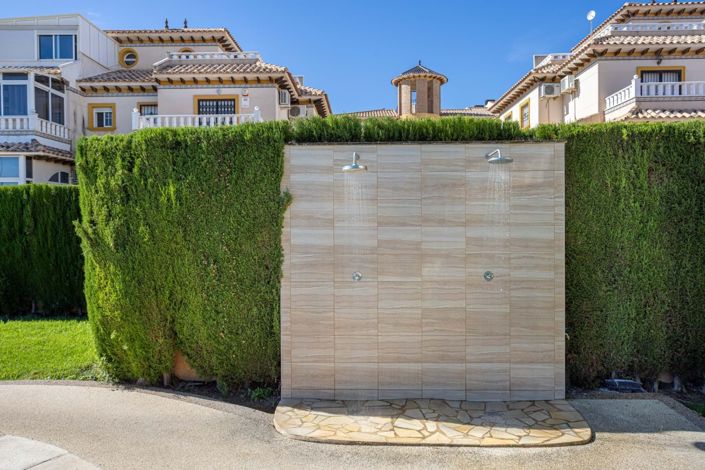 Image No.36-2 Bed Townhouse for sale