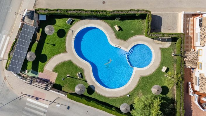 Image No.40-2 Bed Townhouse for sale