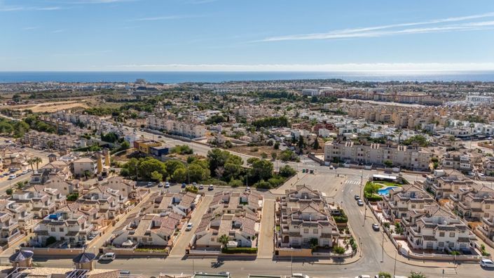 Image No.41-2 Bed Townhouse for sale