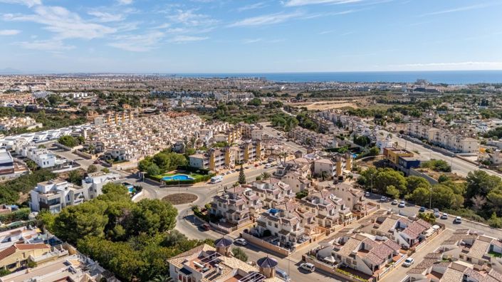 Image No.42-2 Bed Townhouse for sale