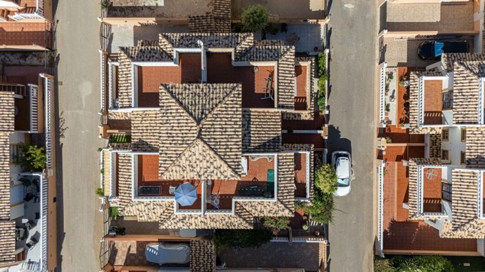 Image No.43-2 Bed Townhouse for sale