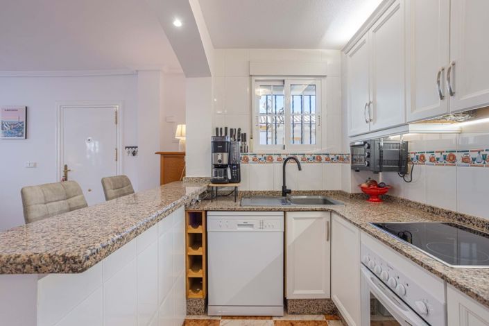 Image No.5-2 Bed Townhouse for sale