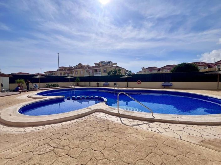 Image No.2-Appartement de 2 chambres à vendre à Orihuela Costa