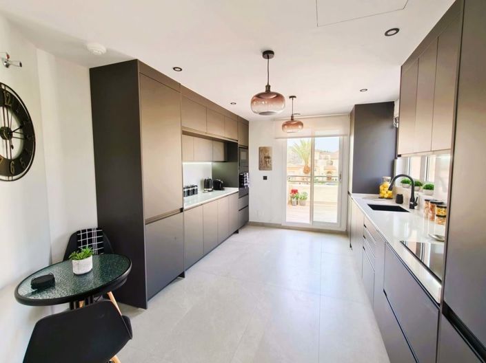 Image No.10-3 Bed Apartment for sale