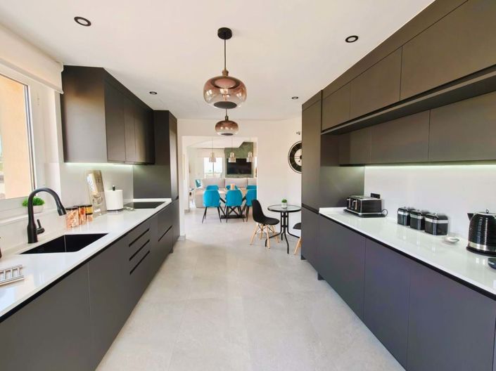 Image No.11-3 Bed Apartment for sale