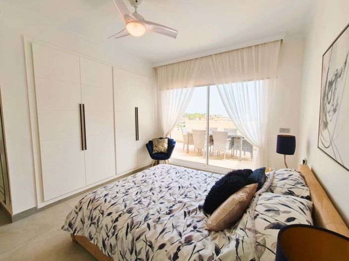 Image No.15-3 Bed Apartment for sale