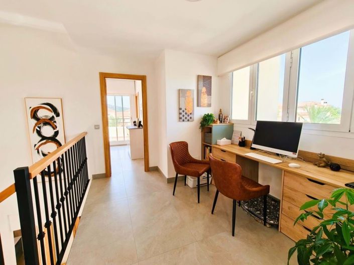 Image No.20-3 Bed Apartment for sale