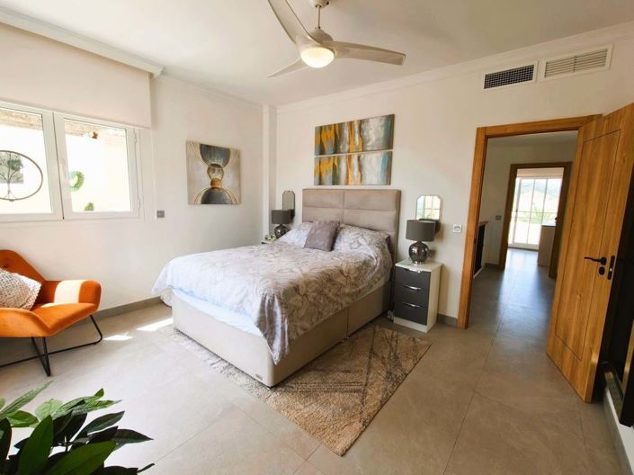 Image No.22-3 Bed Apartment for sale