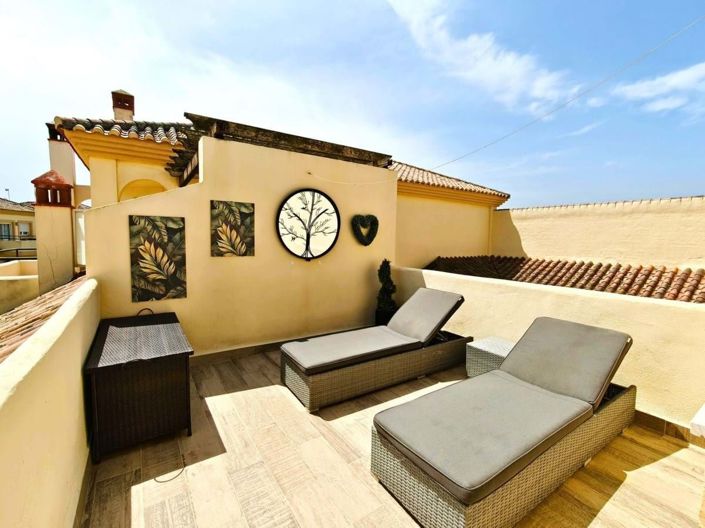 Image No.26-3 Bed Apartment for sale