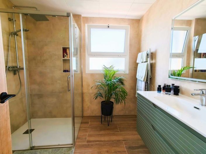 Image No.28-3 Bed Apartment for sale