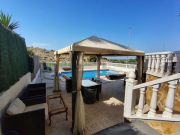 1447-644870-78d1f4f8b6655591b02d22fabb36a692d