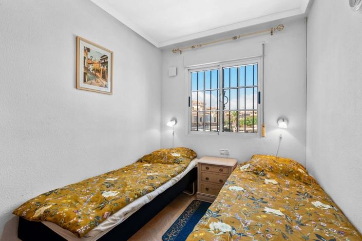 Image No.19-3 Bed Townhouse for sale