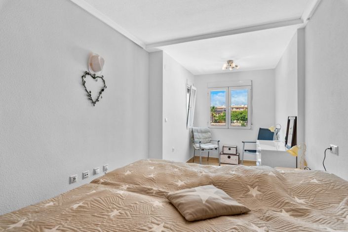 Image No.22-3 Bed Townhouse for sale