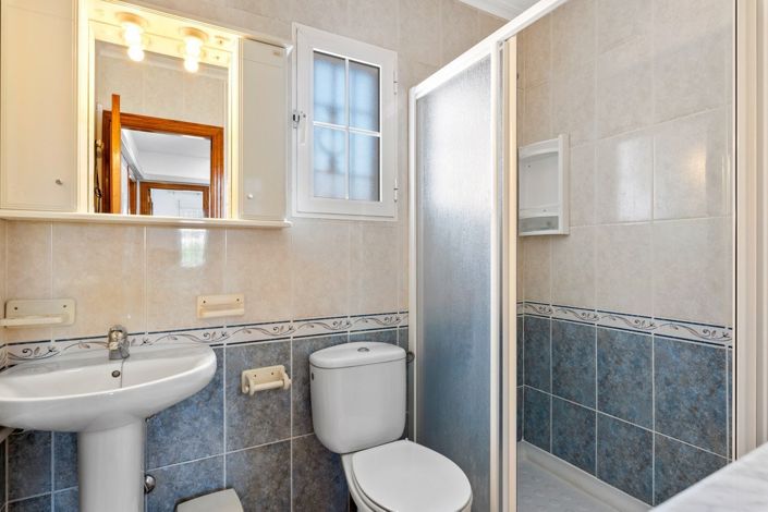 Image No.24-3 Bed Townhouse for sale